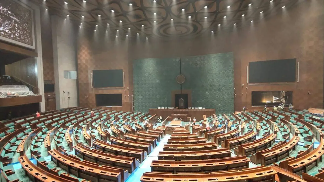 how new parliaments Lok Sabha chamber will look central govt publishes photos, নয়া সংসদ ভবনের লোকসভার অন্দর কেমন? দেখুন একঝলক