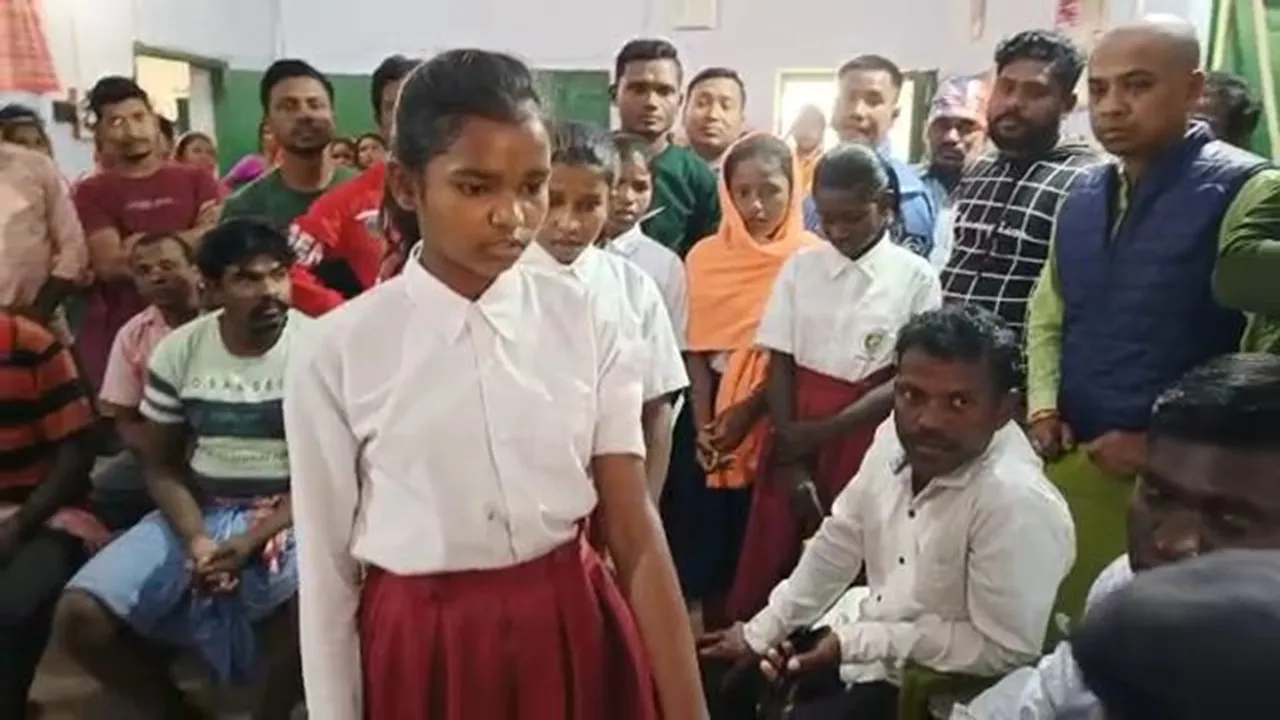 4 students hands are broken due to hostel super in malda, হস্টেল সুপারের ব্যাপক মারে ৪ ছাত্রীর হাত ভাঙল-কানের পর্দা ফাটল, তুমুল উত্তেজনা