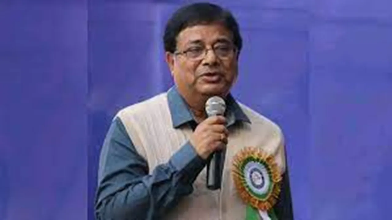 udayan guha believes that there is a shortage of jobs in the state