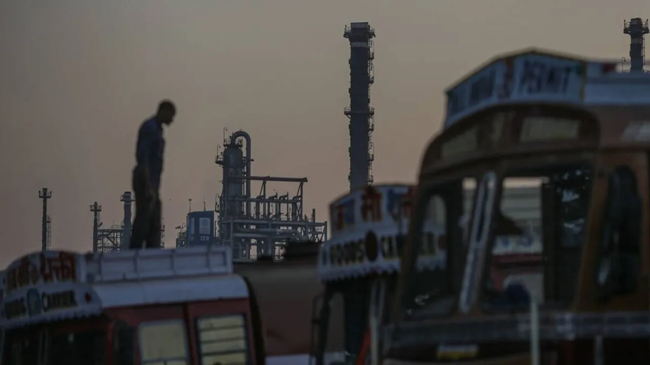 crude oil, Russia Ukraine, India, petroleum product exports products, European Union, Moscow, Indian Express, Indian Express News"