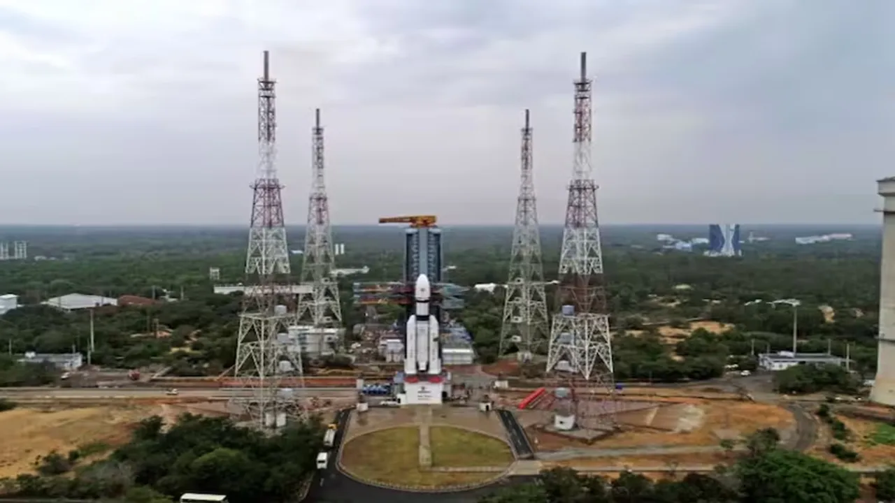 ISRO One web mission 2, ISRO one web rockets, ISRO one web mission, ISRO LVM 3 / M3"