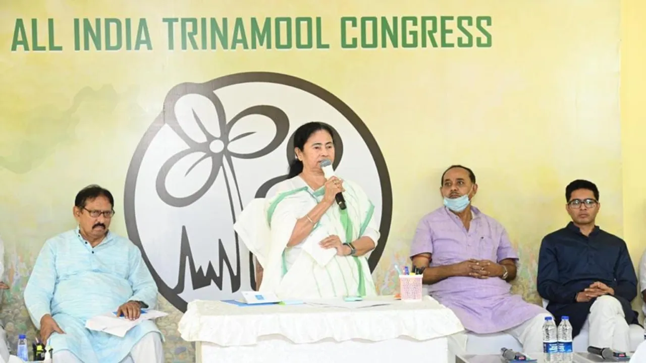 tmc mamata banerjee abhishek banerjee west bengal , আদিতেই ভরসা, দলে গুরুত্ব লঘু অভিষেকের নয়া তৃণমূলের