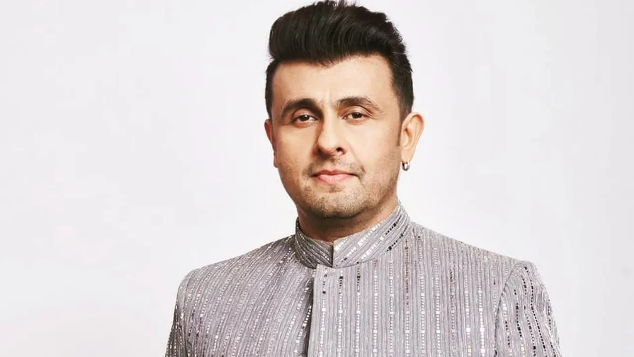 sonu nigam, sonu nigam father, agamkumar nigam, windsor grand building, oshiwara, andheri west, theft, driver, rehan, digital locker, wooden cupboard, cctv footage, fir, indian penal code, trespassing, housebreaking, mumbai, সোনু নিগম, সোনু নিগমের বাবা, আগামকুমার নিগম, বলিউডের খবর