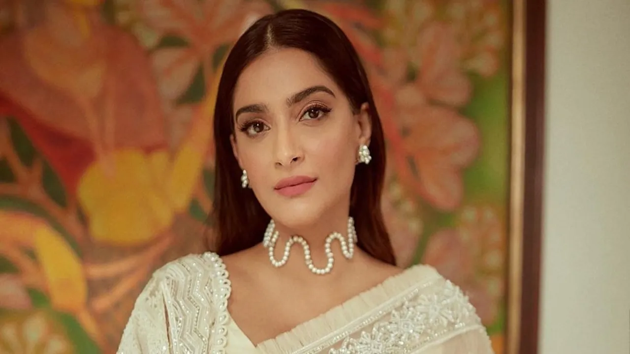 sonam kapoor, sonam kapoor trolled, king charles iii, sonam kapoor at king charles cornonation consart
