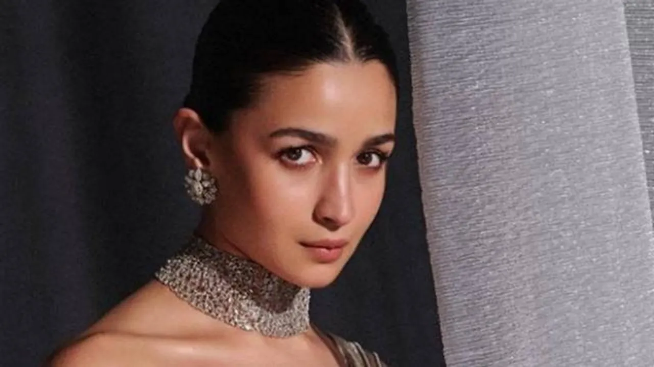 alia bhatt, actor alia bhatt, alia bhatt films, alia bhatt daughter, raha kapoor, ranbir kapoor, আলিয়া ভাট, আলিয়ার মেয়ে, alia bhatt not a good mother, alia ranbir photoes, trending news, trending news today, trending news update, viral story, tollywood news, entertainment news, latest entertainment news, বিনোদন, আজকের বিনোদনের খবর, ie entertainment news, entertainment update, Indian express entertainment news