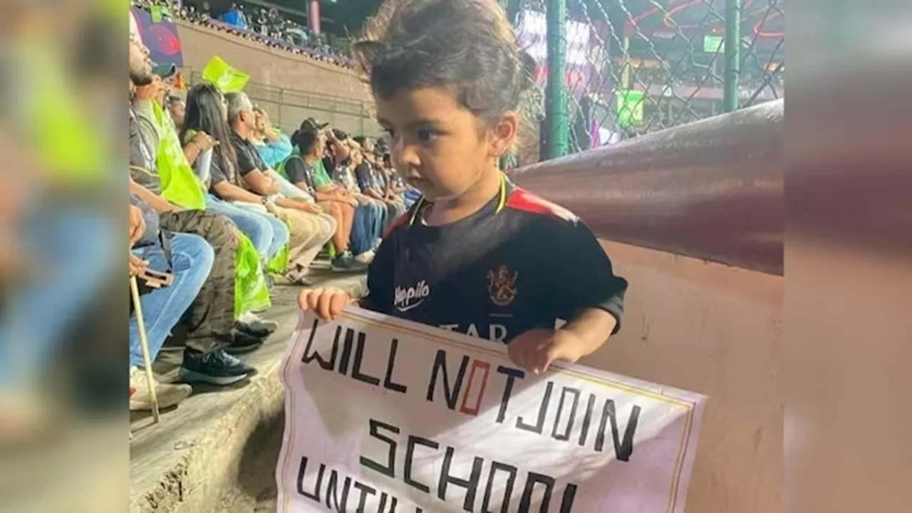 IPL, RCB, RCB match, viral pic of girl, rcb placard