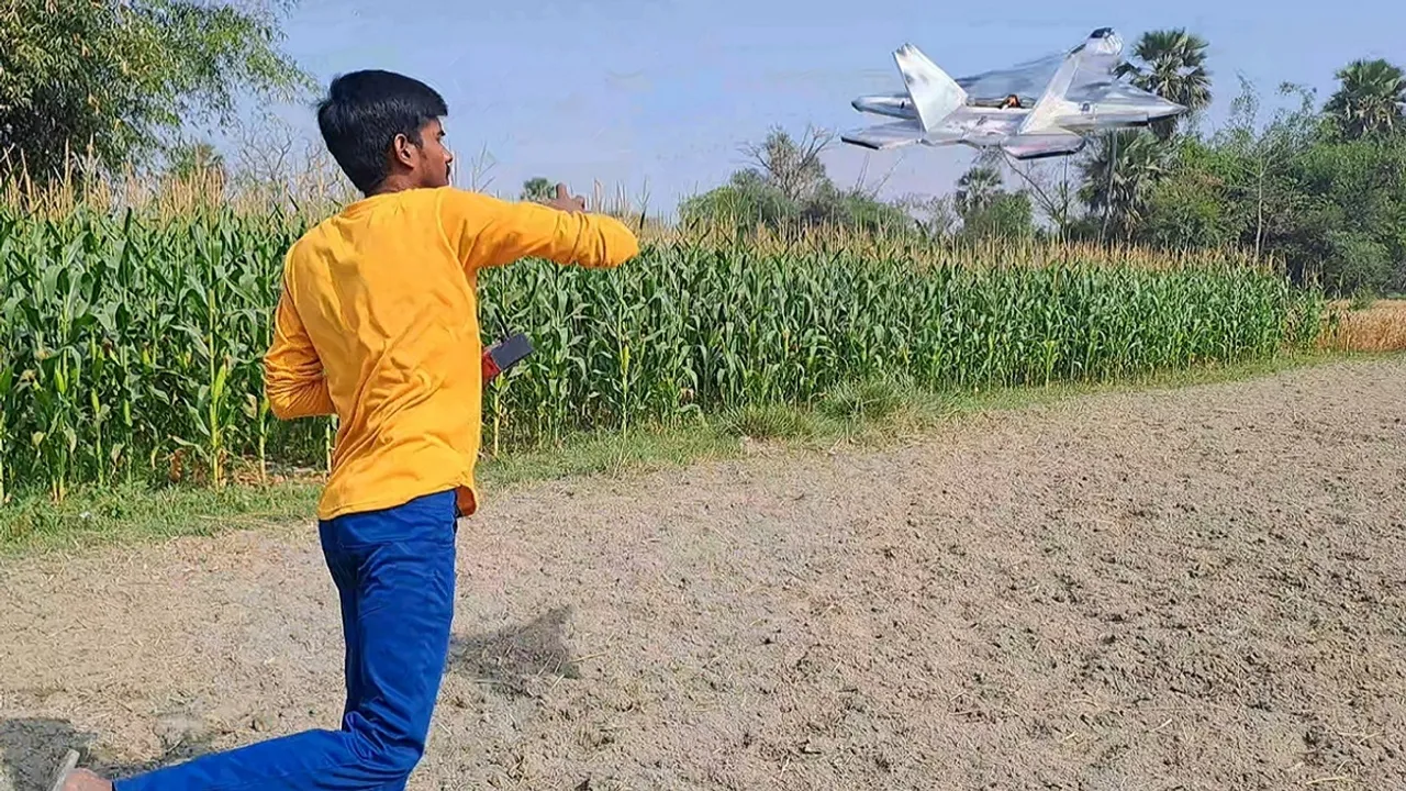 bihar viral news, amazing news, Ajab Gajab news, OMG News, Bihar News, Muzaffarpur news, fighter jet, fighter plane,
