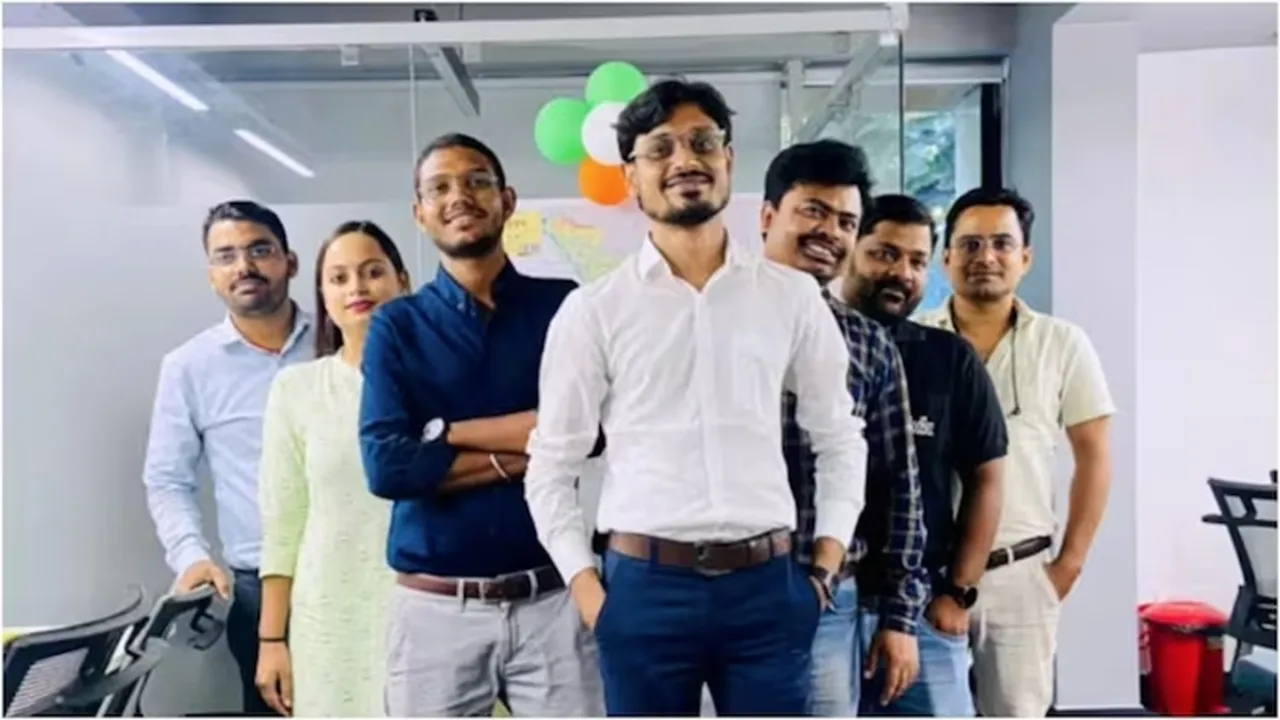 Start-up news, Start-ups India, Inspiring story, Rickshaw-puller start-up, dilkhush kumar, bihar, bangaon, rickshaw driver, vegetable vendor, rodbez, taxi service, bihar, vegetable vendor, inspiring story", "url":"https://www.indiatoday.in/trending-news/story/rickshaw-puller-creates-start-up-hires-iit-iim-grads-2356056-2023-04-05",