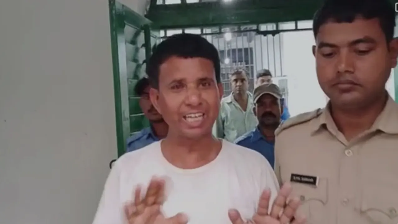Malda gunman Raju Vallabh bought arms from Bihar , গভীর পরিকল্পনা, স্কুলে তাণ্ডবে বন্দুক পেলেন কোথায়? নিজেই রহস্য ফাঁস বন্দুকবাজের