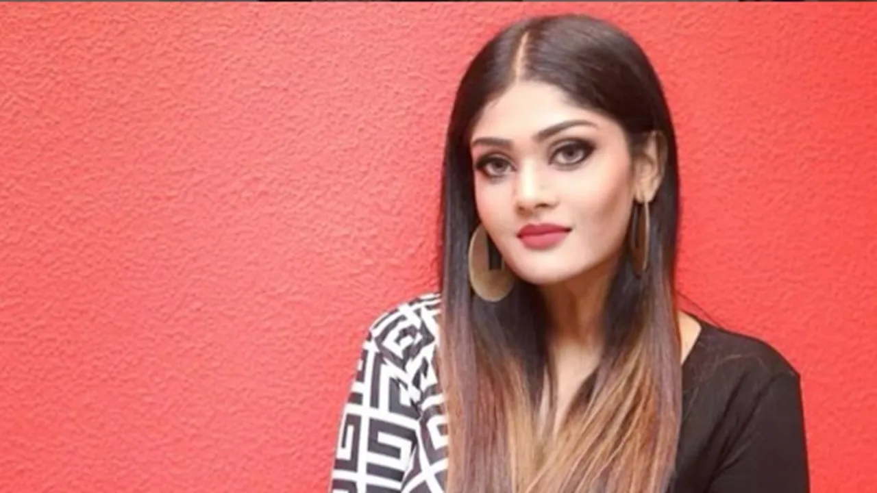 Telly actress Misty Singh shared famous restaurants foods unhealthy cockroach flies