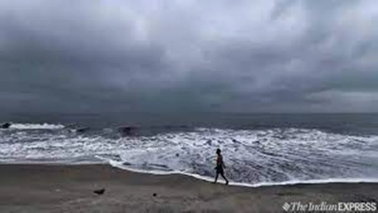 Cyclone Hamoon is now more powerful due to cyclone rainfall forecast some districts in wb