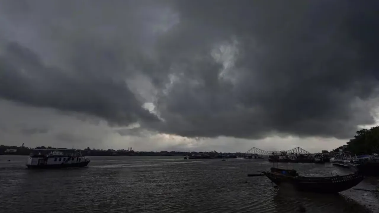 cyclone mocha west bengal weather update 14 may 2023
