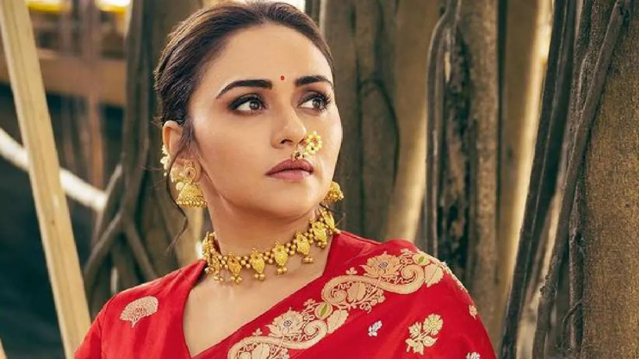 Amruta Khanvilkar