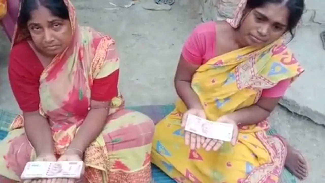 TMC helping families who lost member in Coromandel Express accident 2000 rs note