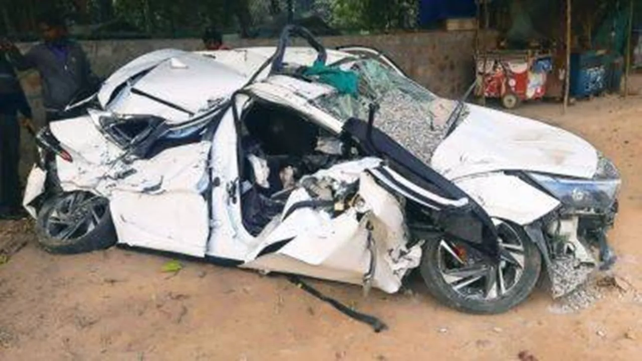 car accident, rubina dilaik, bigg boss, actress cas accident, accident, celebrity car crash, দুর্ঘটনার কবলে রুবিনা দিলায়ক, Today entertainment news, news on bollywood, bollywood hungama, bollywood gossip, tollywood gossip, আজকের খবর, আজকের বিনোদনের খবর, বিনোদন, indian express entertainment news, latest bollywood news, today news update