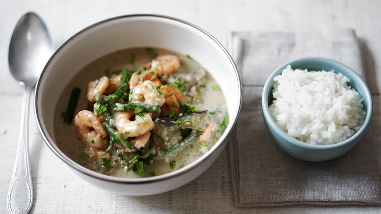 prawn green curry recipe : লা-জবাব স্বাদ, চটপট বানান প্রন গ্রিন কারি