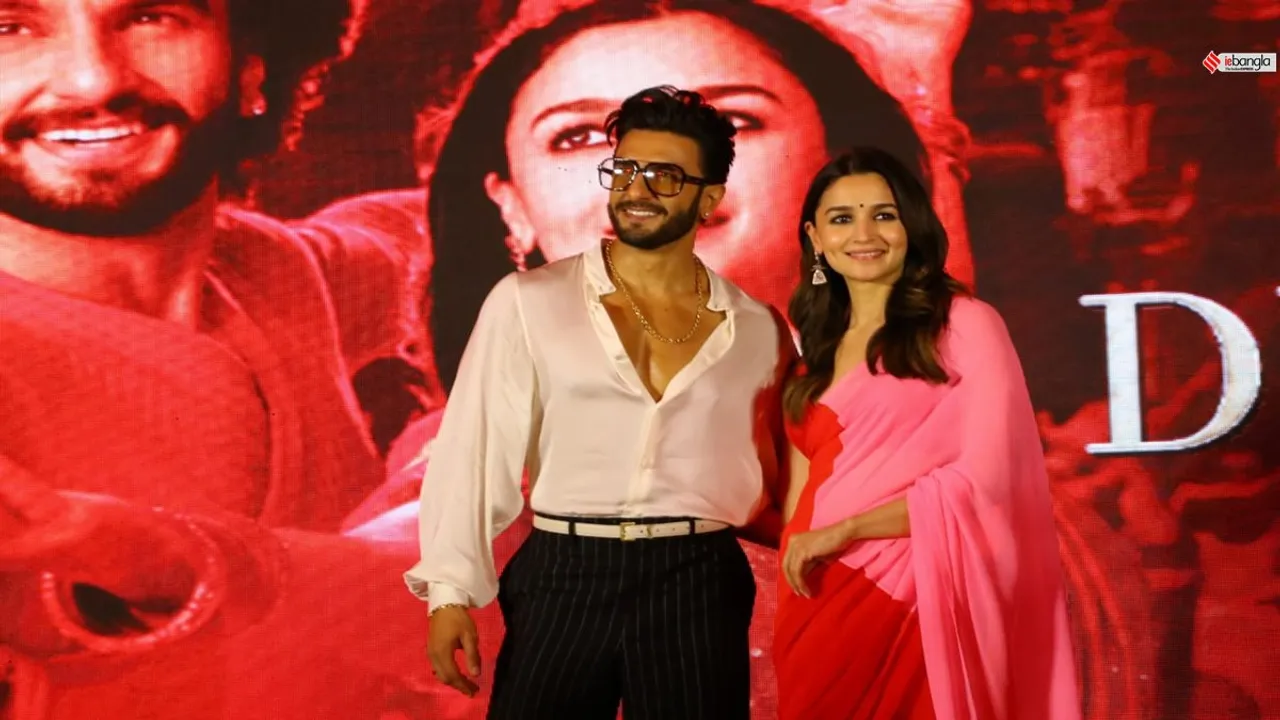 Rocky aur Rani karan and alia at Kolkata amid launch