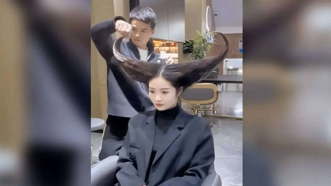 Hairstyle,Weird Hairstyle,Ajab Gajab news,Hilarious video,Viral video,interesting video,Trending News,trending video,funny video,Funny hairstyle,viral,funny haircut,Terrible Haircuts,Terrible hairstyle,Weird hairstyles for long hair,woman weird hairstyle,woman hair style,girl hairstyle,Shocking Video,Weird news,scary,terrifying footage,Heart breaking video,Heart Stopping Moment,