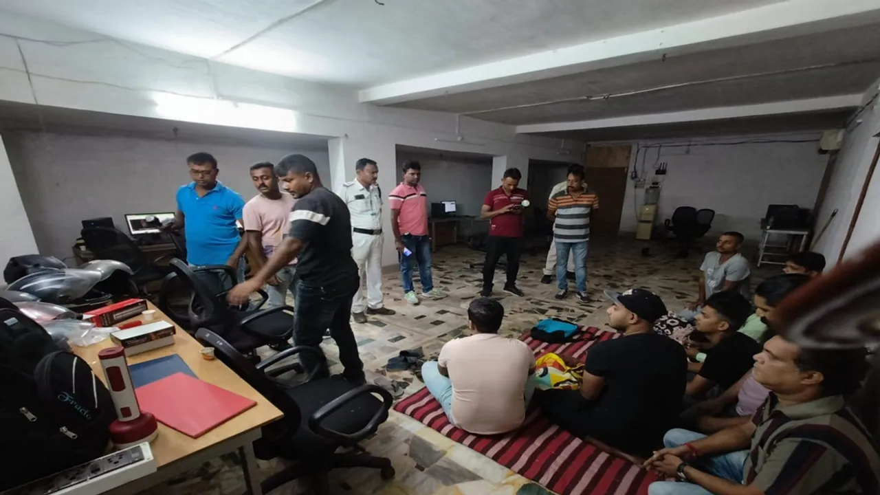 police arrested 8 members of the international fraud ring from dankuni