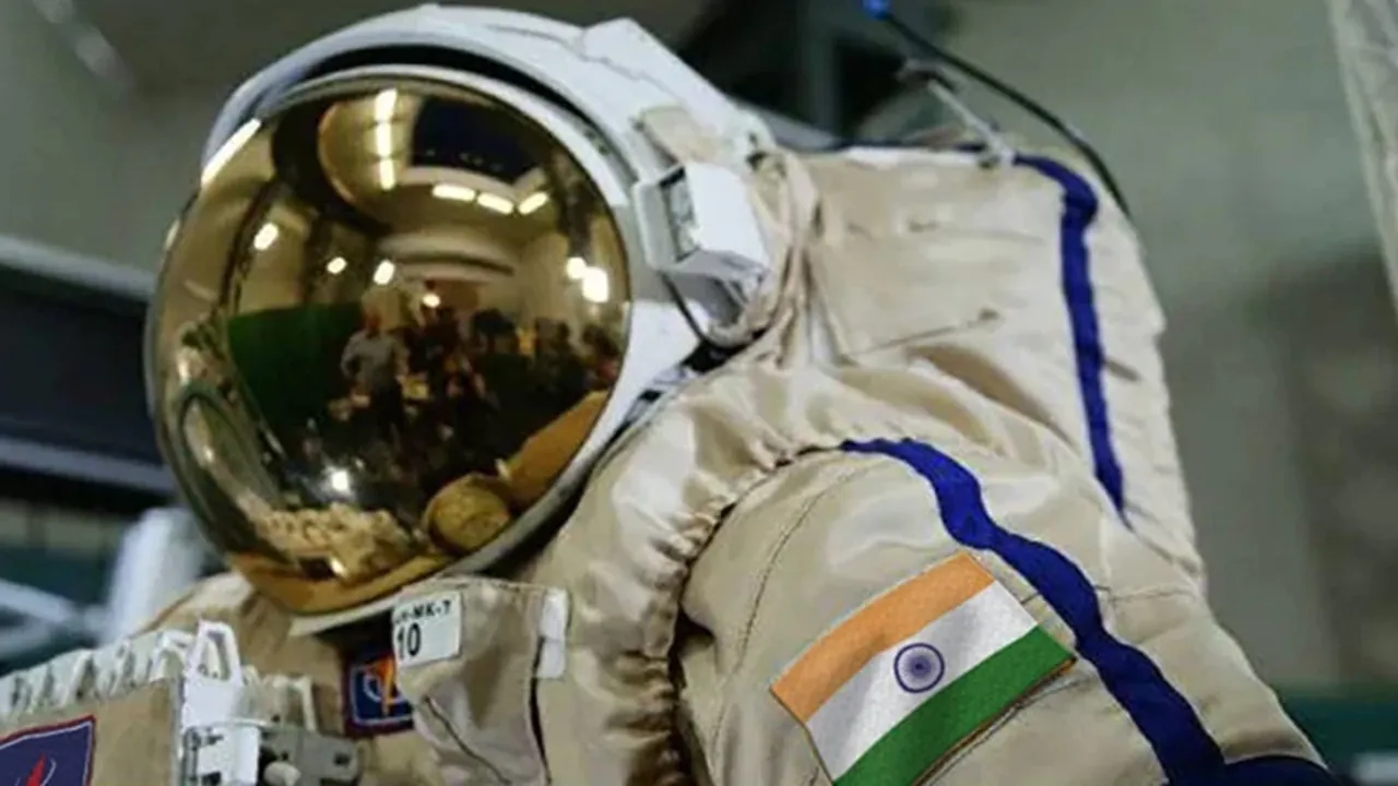Isro conducts parachute deployment test, isro, parachute deployment tests, gaganyaan mission, isro gaganyaan mission, vikram sarabhai space centre, drogue parachute, India News in Hindi, Latest India News Updates"
