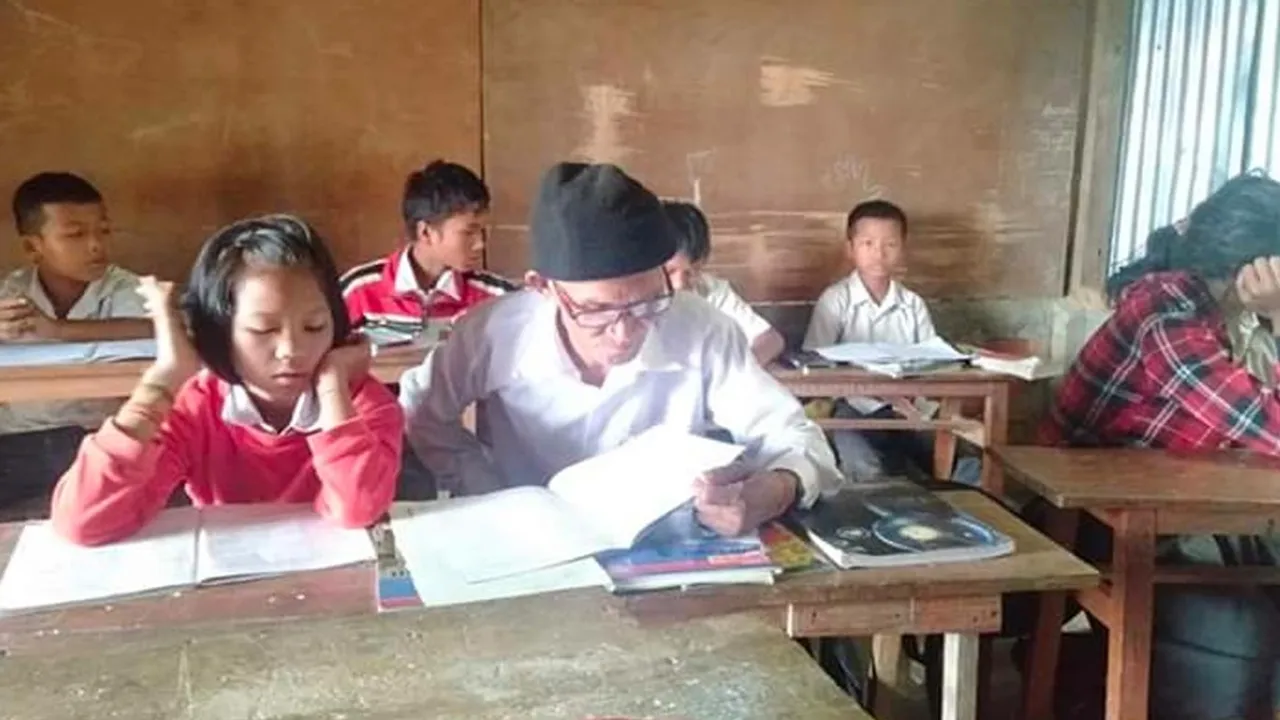 78 Year Old Man Enrols In Class 9, Mizoram, Mizoram news, inspirational news, inspiring news, Elderly Man story, Viral news, trending news