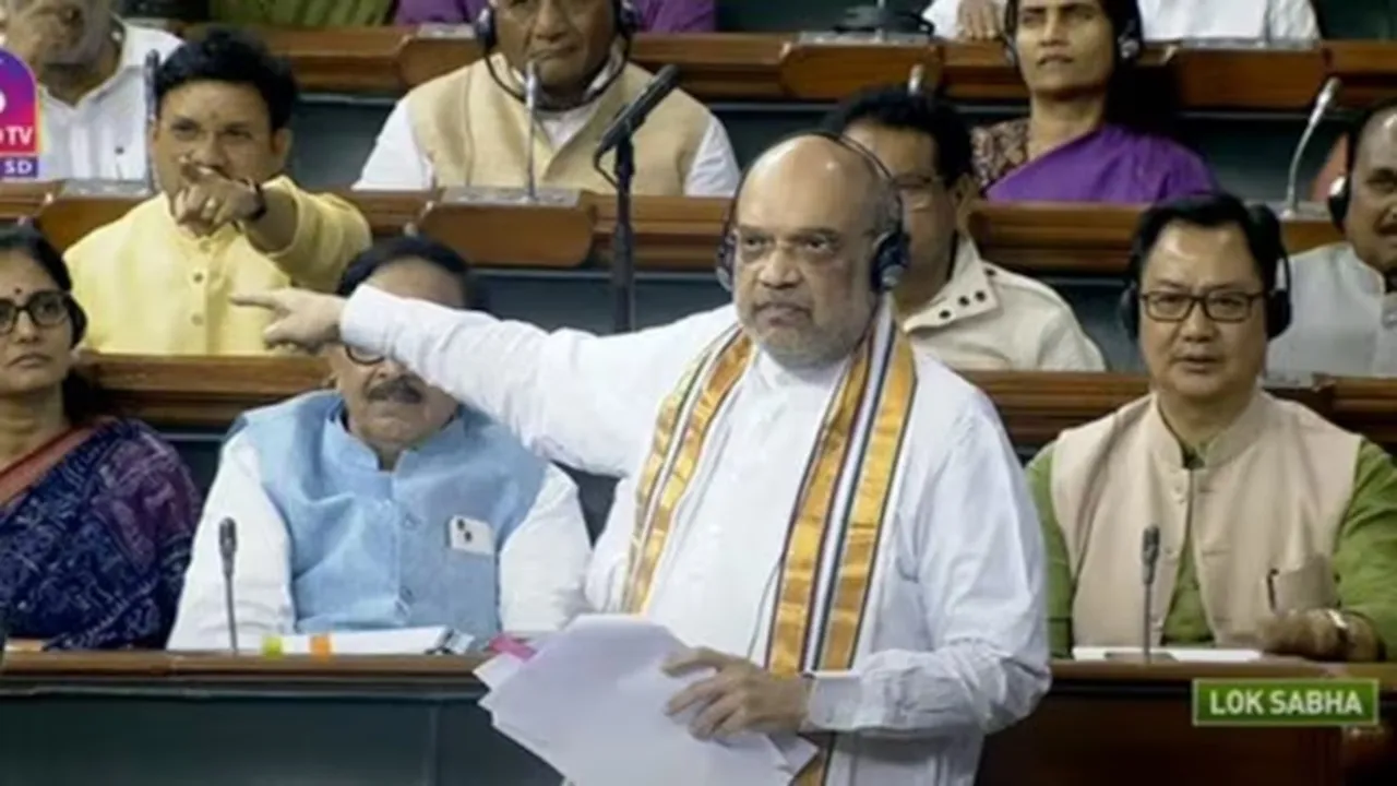 Amit Shah attacks AAP amid Delhi services bill row"