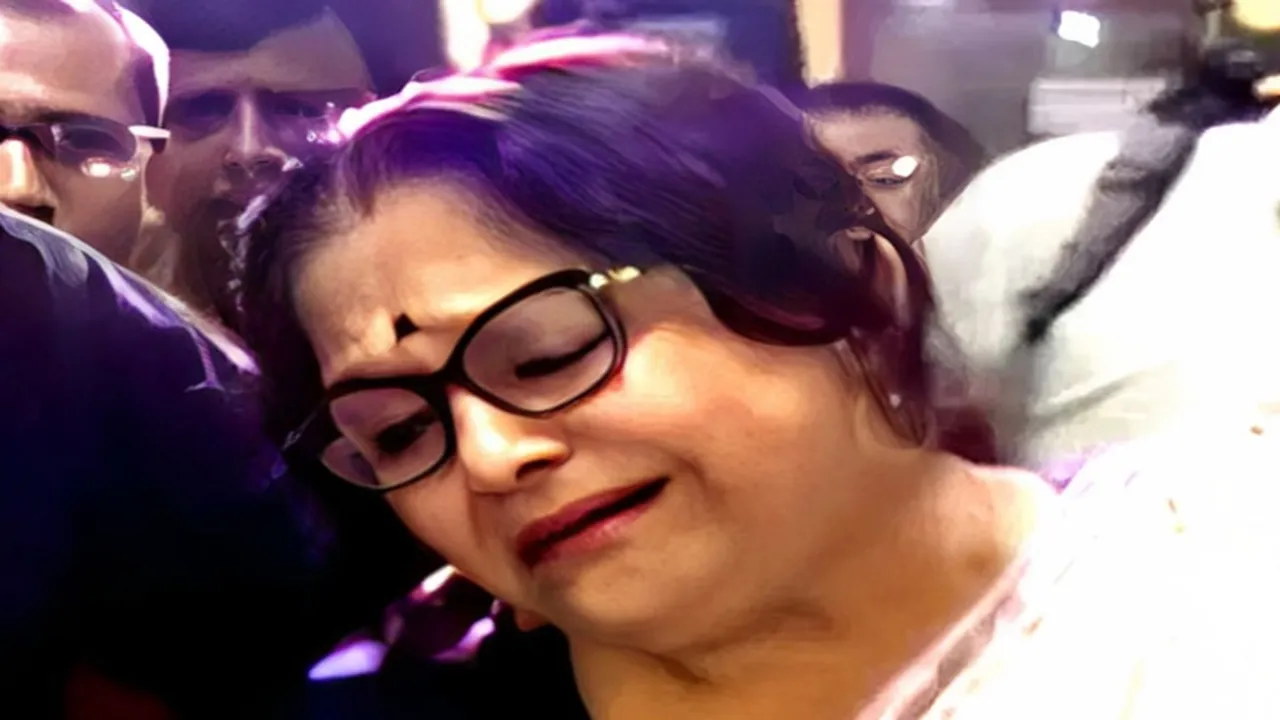 What did registrar snehamanju basu says with tears when he came to Jadavpur after Swapnadeeps death , এতদিন পর কেন যাদবপুরে? ফোন কেন বন্ধ ছিল? প্রশ্ন শুনেই কেঁদে ফেলেন রেজিস্ট্রার