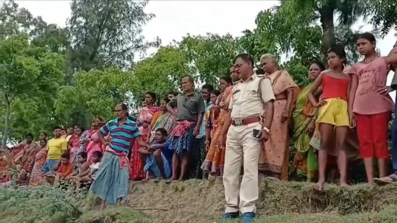 family floated the body of the dead child in the river