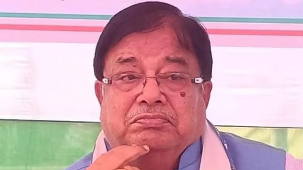 udayan guha believes that there is a shortage of jobs in the state