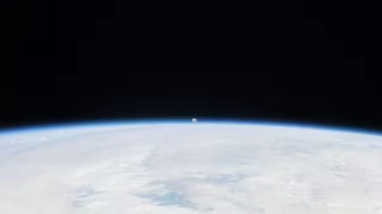 Earth, moon, water, electron, water, magnetosphere, plasma, water on the Moon, chandrayaan 1