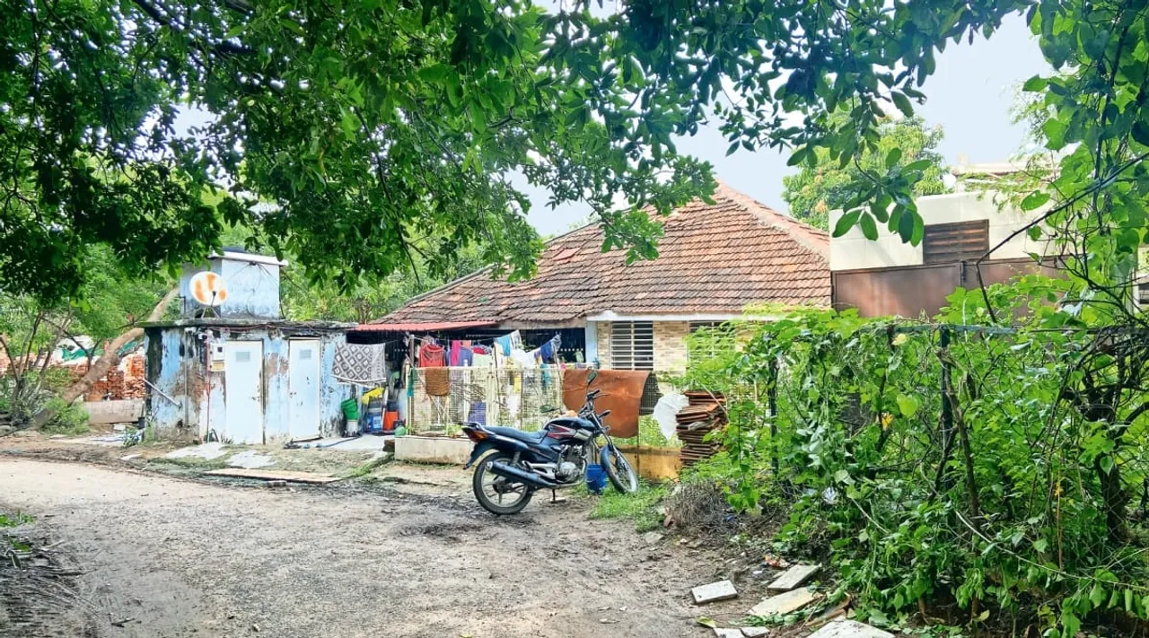 gujarat government, sabarmati ashram, families still refuse to vacate home at Sabarmati Ashram, Ahmedabad news, Gujarat news, India news, Indian express, Indian express India news, Indian express India