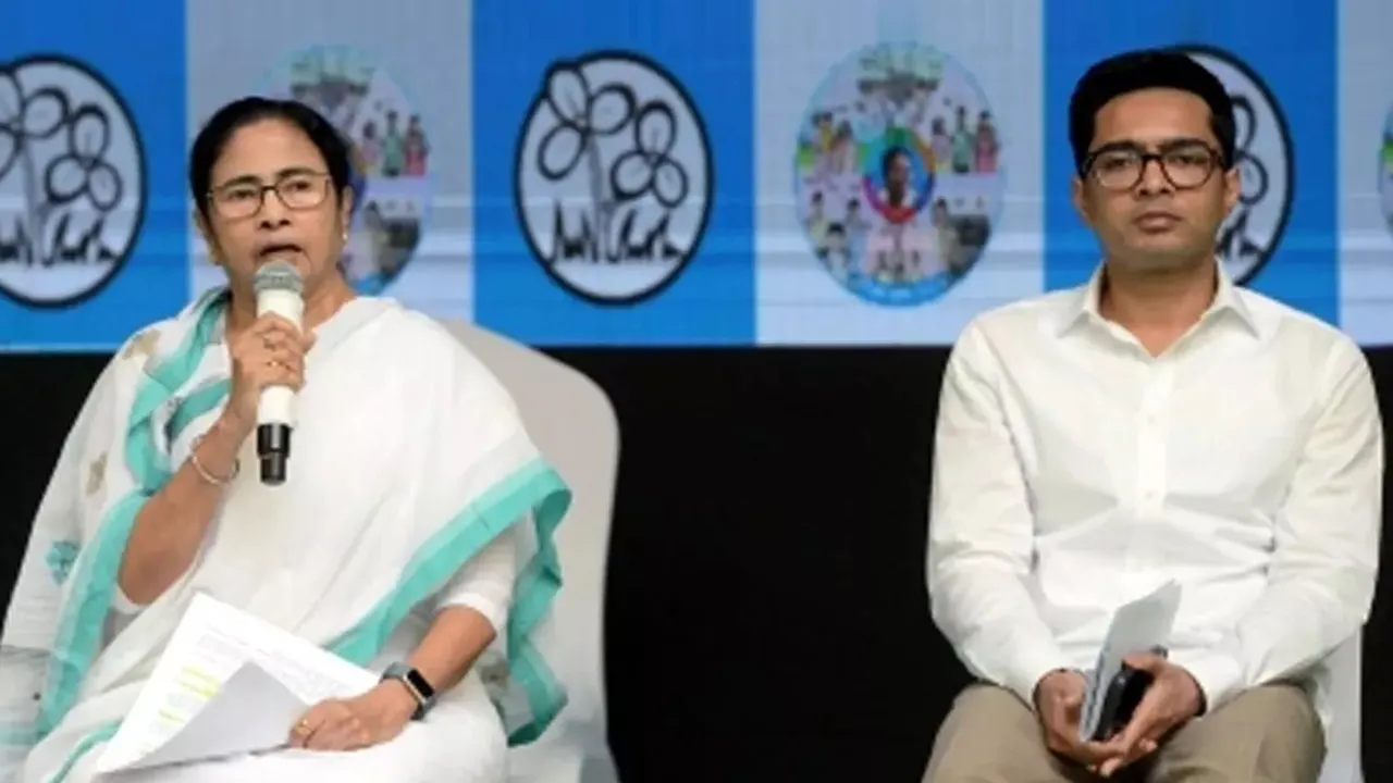 Abhishek Banerjee will be seen in Mamatas 2nd February dharna against central deprivation , কেন্দ্রীয় বঞ্চনার বিরুদ্ধে মমতার ২ ফেব্রুয়ারির ধর্নায় দেখা যাবে অভিষেক ব্যানার্জীকে?