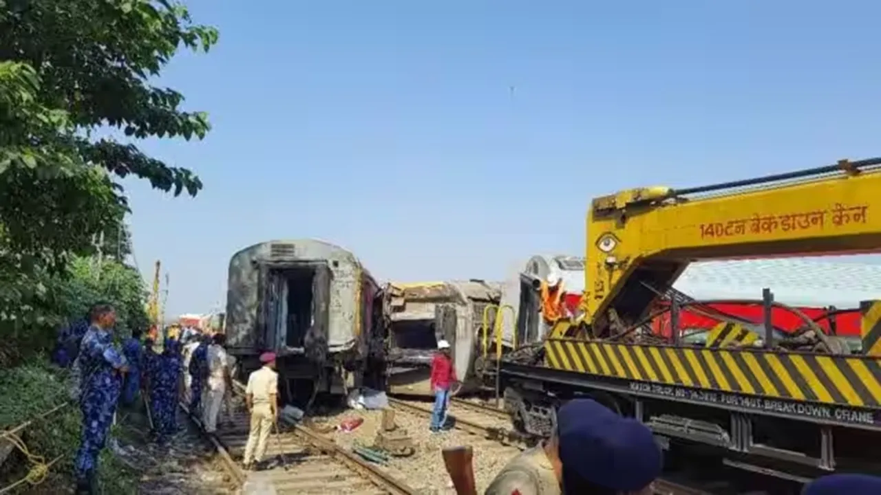 Image ALT: Buxar Train Derail | Bihar Train Derail | North East Express Train Accident