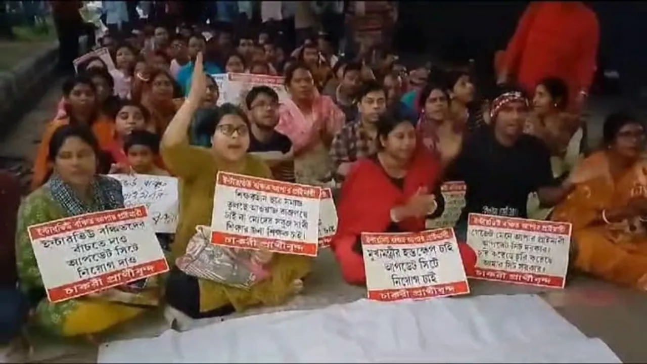 Upper primary job seekers on hunger strike demanding quick recruitment