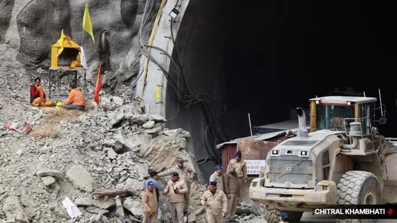 breakthrough for uttarakhand tunnel Rescue Operation workers come out updates , উত্তরকাশীর অন্ধকার সুড়ঙ্গে আশার আলো, যে কোনও মুহূর্তে বাইরে আসতে পারেন আটক শ্রমিকরা