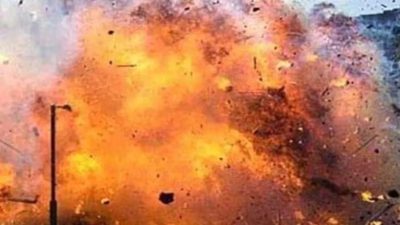Four people died after the brick kiln collapsed in Itinda Basirhat