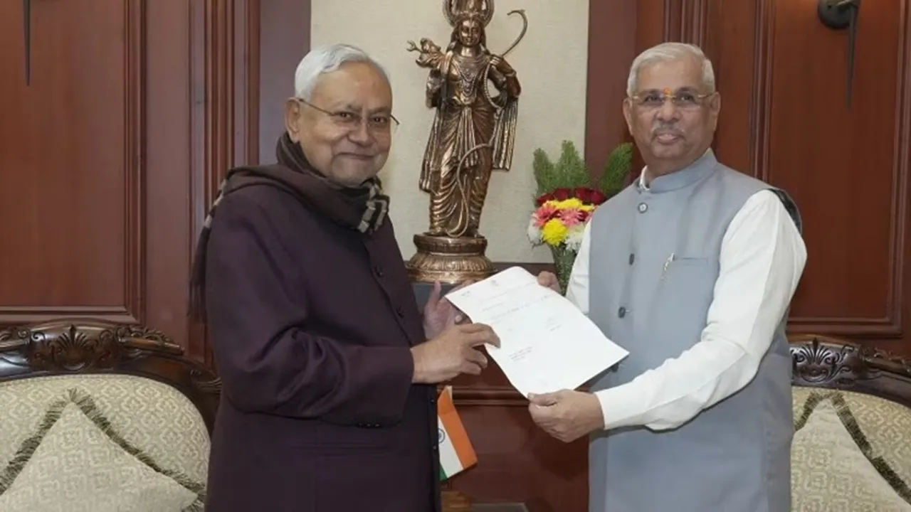 Nitish Kumar submits resignation to Governor Rajendra Arlekar