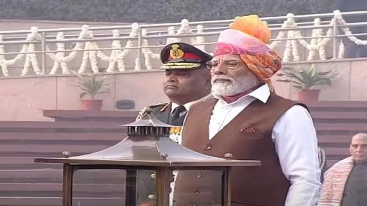 Republic Day Parade,Republic Day 2024,Republic Day 2024 parade,Republic Day 2024 photos,French President Emmanuel Macron,Republic Day 2024 theme,gantantra diwas,India Republic Day,26 January,pm modi todays look"