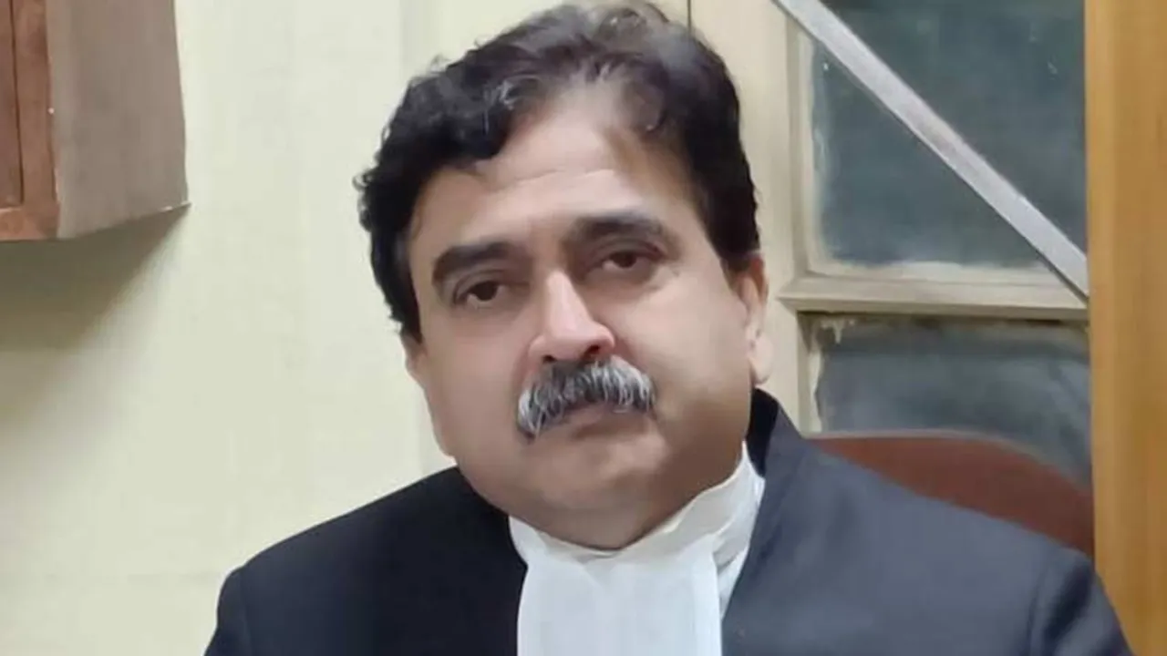 Calcutta HC Judge Abhijit Ganguly, Abhijit Gangopadhyay Resign,  Justice Abhijit Ganguly