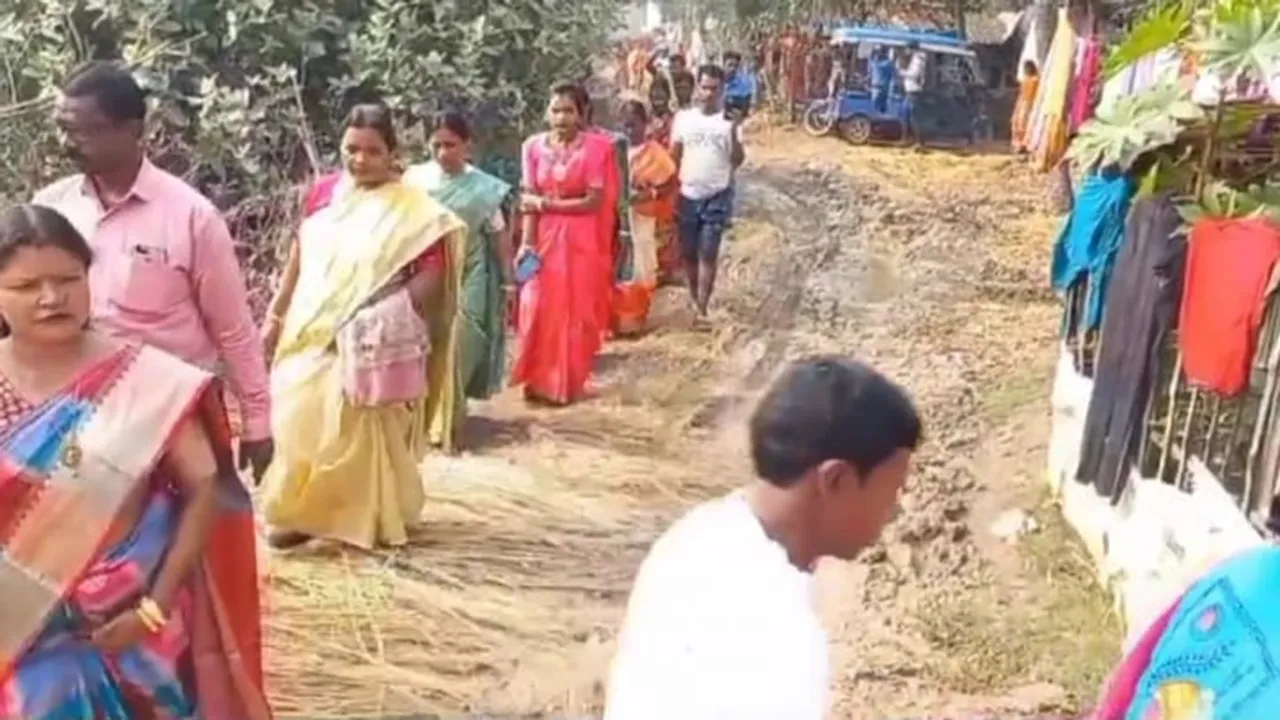Jyotsna Mandi and madhyamik students faces difficulties at raina due to poor condition of road