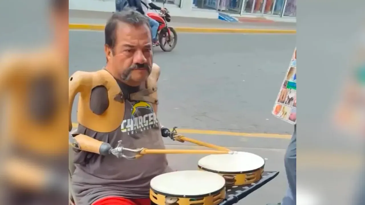Viral video,Viral video of handicapped person,emotinal,viral,Father love,father emotional video