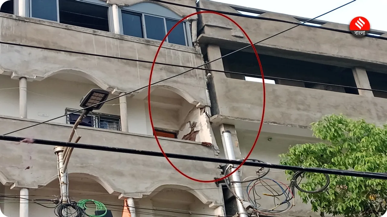 What is Mayor Firhad Hakims argument about illegal high rises in Kolkata after the Gardenrich case , গার্ডেনরিচ কাণ্ডের পর কলকাতার বেআইনি বহুতল নিয়ে ফের কী যুক্তি মেয়র ফিরহাদ হাকিমের?
