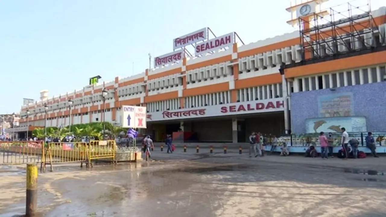 From when will 12 coaches local trains run on Sealdah division, কবে থেকে শিয়ালদহ শাখায় ১২ কামরার লোকাল ট্রেন চলাচল করবে?