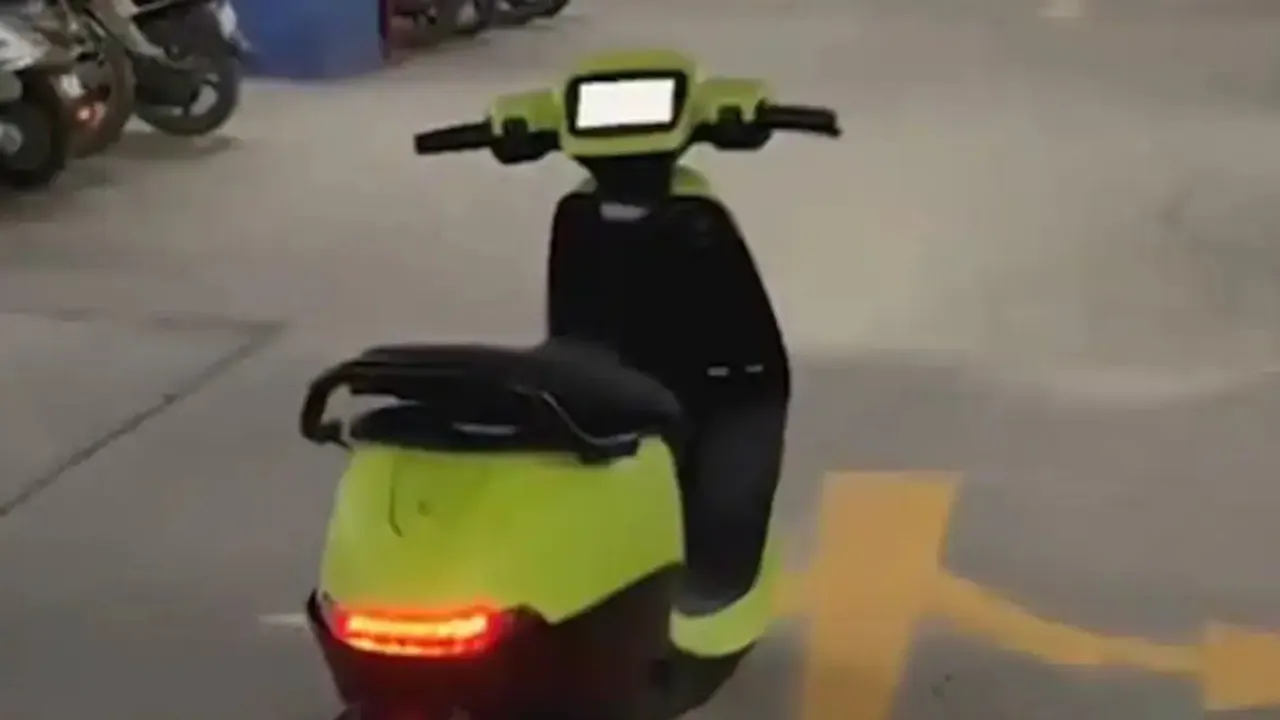 Self-Driving Scooter, Ola CEO Bhavish Aggarwal , OLA self driven electric scooter , Bhavish Aggarwal, Viral news, tech news, auto news, world news, trending news,"
