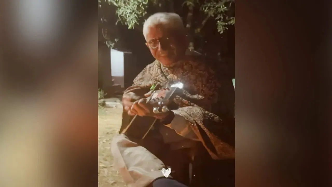 reel , insta reel, viral reel, instagram reel, viral video, singing video, elderly man sings Main Koi Aisa Geet Gaoon, elderly man singing video, Main Koi Aisa Geet Gaoon, elderly man, elderly man video, emotional video, old man, trending video, yess boss, shahrukh khan song, bollywood song, nostalgia,