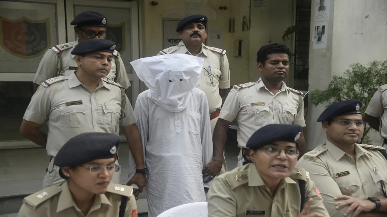 mastermind of child abduction rumours is arrested from barasat, ছেলেধরা গুজব কাণ্ডের মূল পাণ্ডা গ্রেফতার