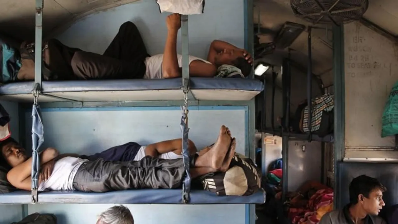 indian railway will wake you while sleeping in train dial 139