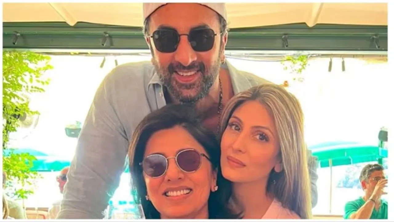 Ranbir Kapoor shared how he managed to stop neetu and Rishi Kapoor's fight Bollywood news