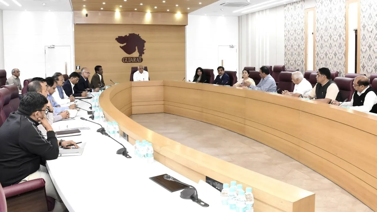 Gandhinagar typhoid cases