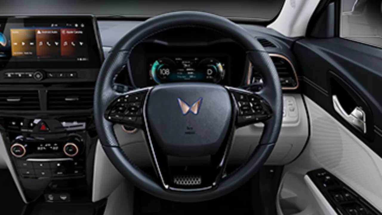 mahindra xuv 3xo interior